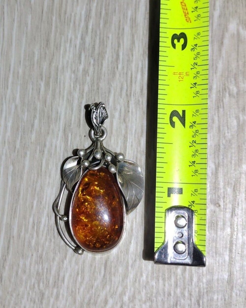 Beautiful Vintage Sterling Silver Amber Pendant - Delicate Vine Detailing - Picture 10 of 11